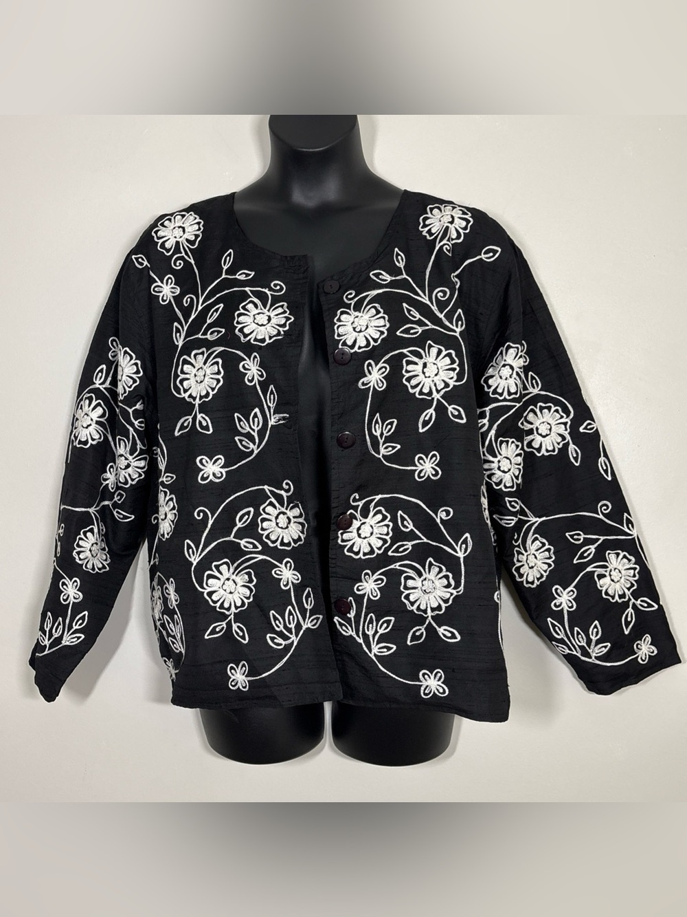 Carrie Allen Jacket Womens XL 
Silk blend Floral Embroidered boho 
art to wear